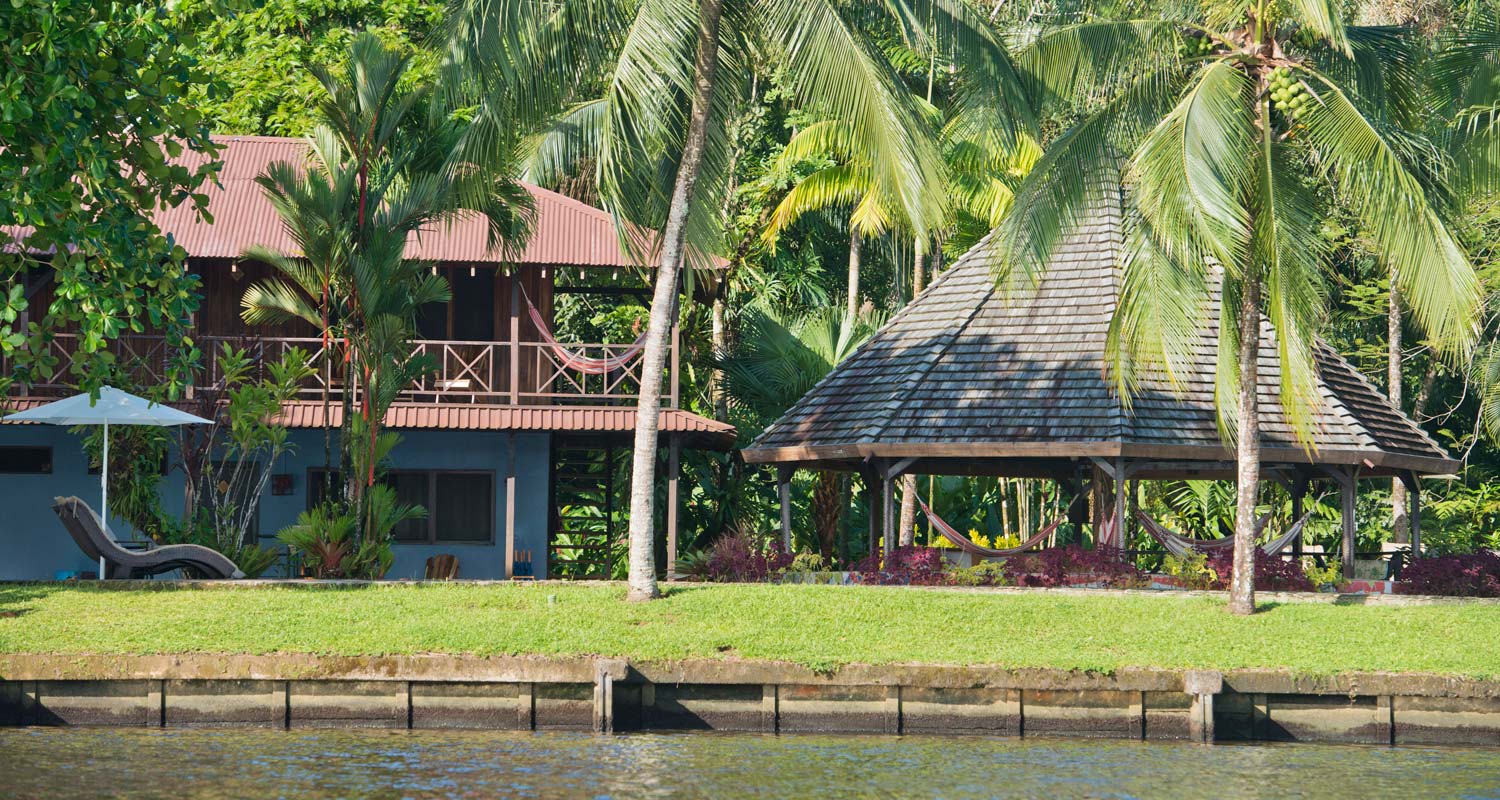 Tortuga Lodge & Gardens