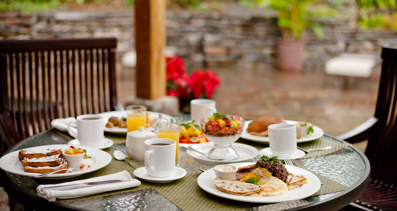 Pool Breakfast at Monteverde Lodge