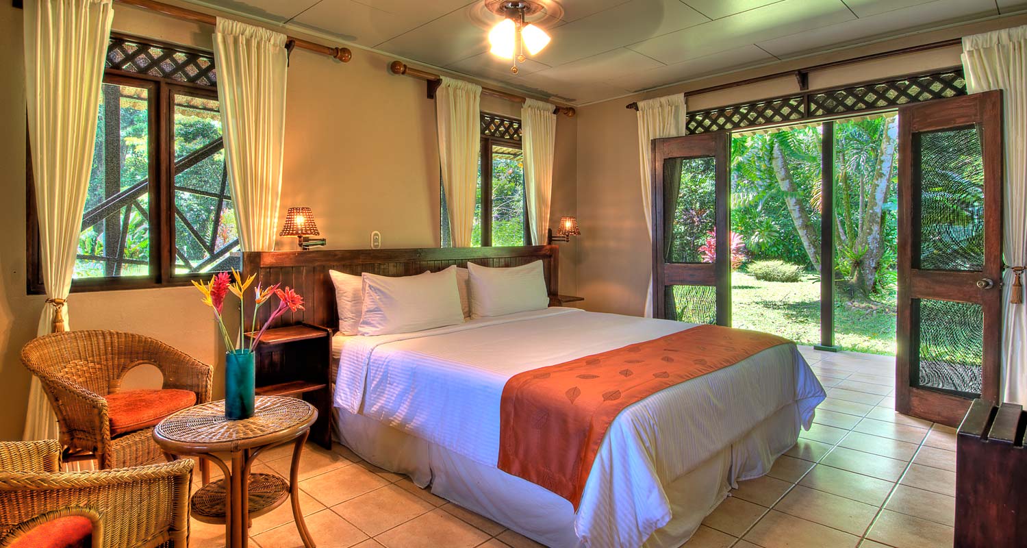Tortuga Lodge River View Downstairs Room