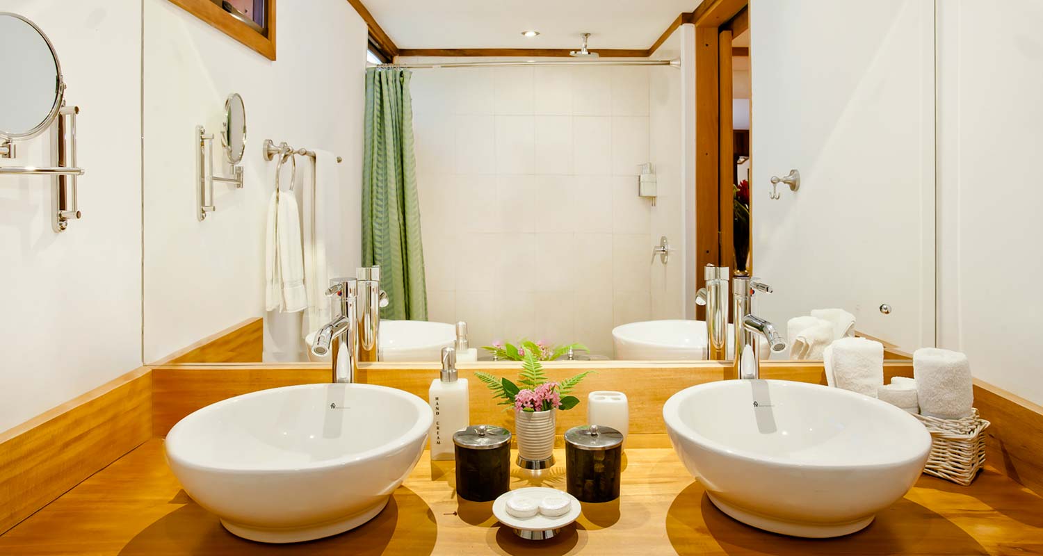 Monteverde Lodge Bathroom Ground
