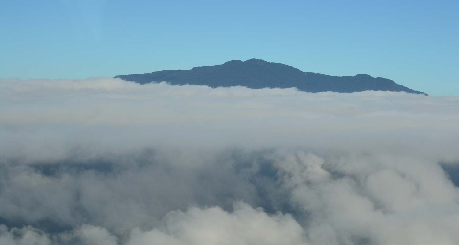 Flyingt hrough-the-mountains